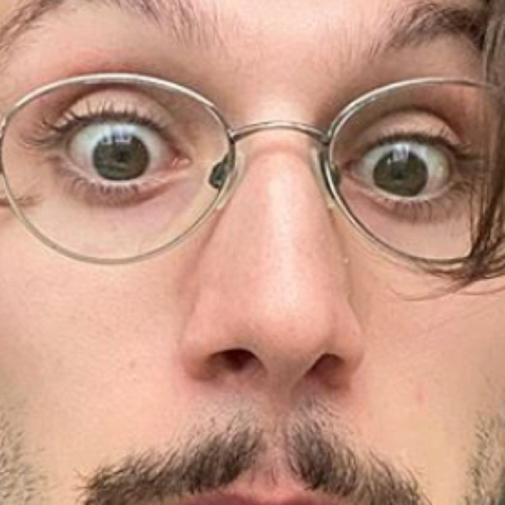 Meet your Posher, Lola